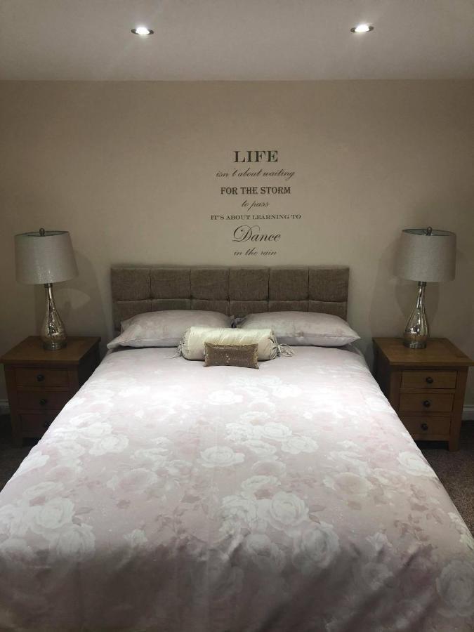 Worship Farm Accommodation Redhill  Экстерьер фото